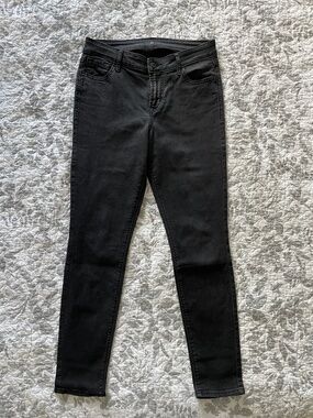 Old Navy Black Wash Denim Straight-Leg Skinny Jeans Mid-Rise Stretch Size 6